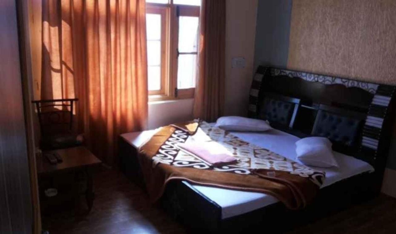 Hotel Grand City Heart Srinagar  Luaran gambar